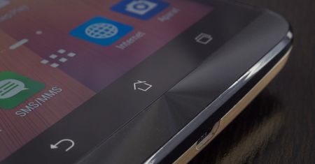 ASUS już przygotował prezenty, świetny ZenFone 2 tańszy o 200 zł