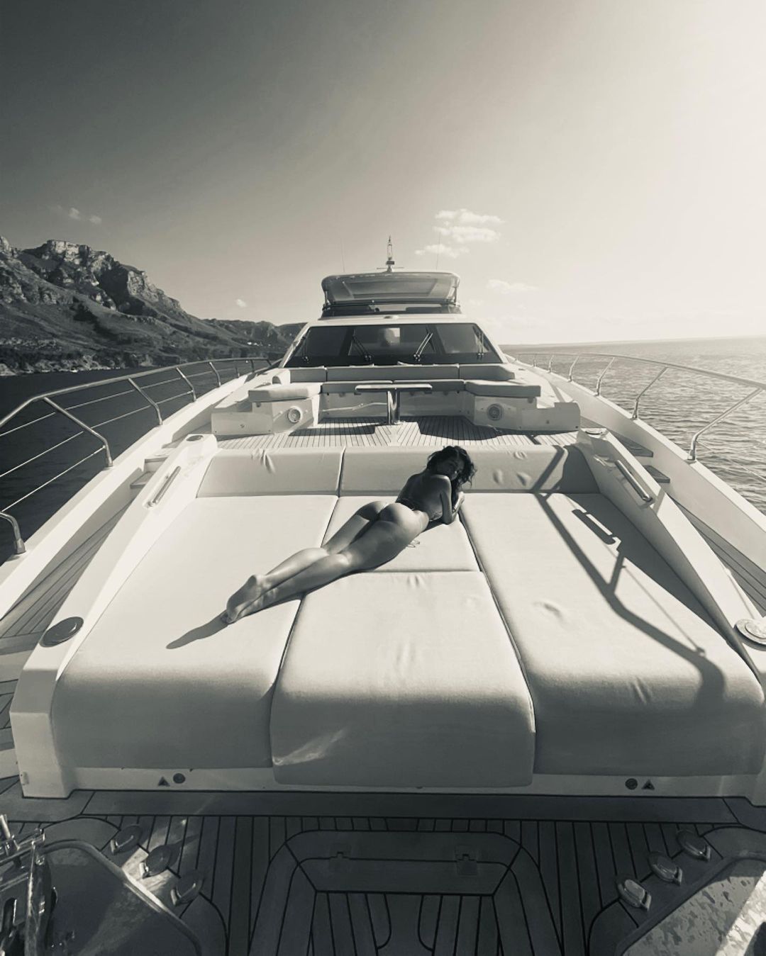 Georgina Rodriguez opala się nago