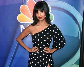 Jameela Jamil oskarża rodziców o wywołanie u niej zaburzeń odżywiania: "Rodzice DYSKRYMINOWALI MNIE ze względu na moje ciało"