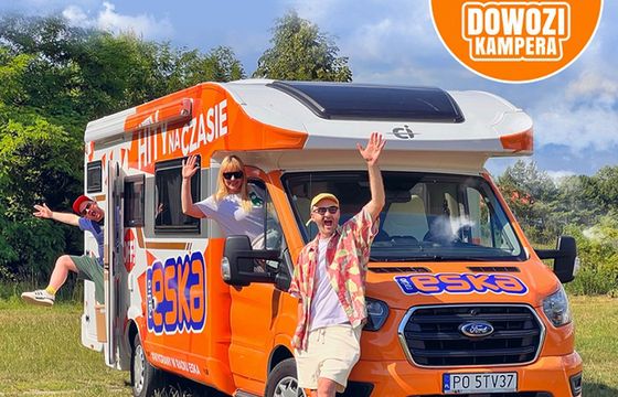 Radio Eska z letnią akcją „Eska dowozi kampera”