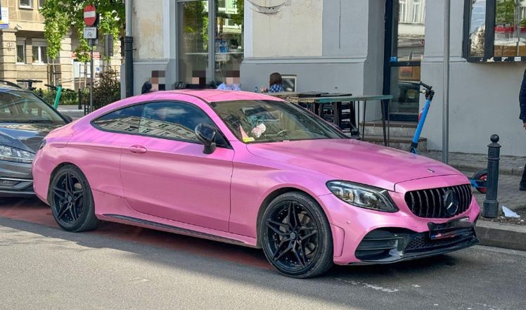 Marta Linkiewicz "przyłapana" na mieście z torebką za 14 tys. zł