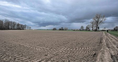 Tysiące hektarów pod wodą. Rolnicy mówią o stratach