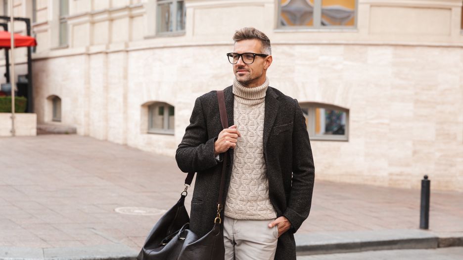 Męskie spodnie w neutralnym stylu? Najlepiej model typu "chino"