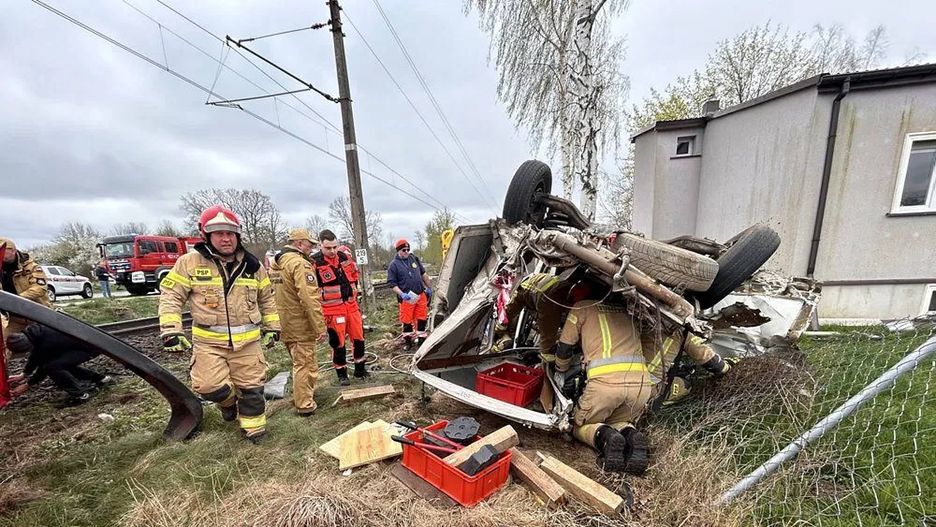 Śmiertelny wypadek na przejeździe kolejowym