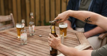 "Mocne dane". Nie wyobrażamy sobie majówki bez alkoholu