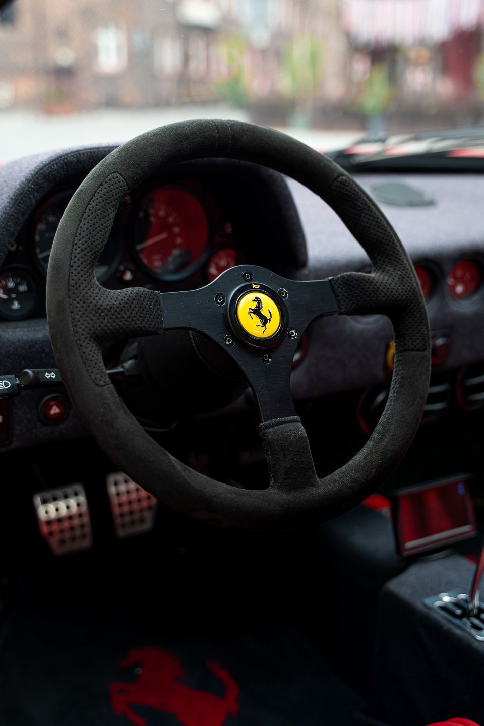 Ferrari F40 w Ferrari Katowice (1990)