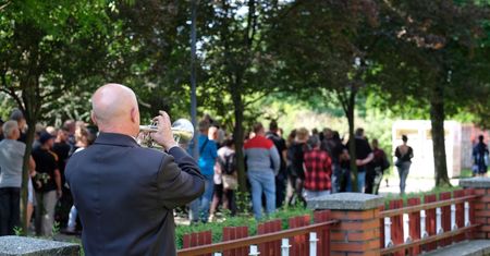 Pogrzeb Basi, która zginęła w Katowicach. Rozpacz i łzy rodziny, żegnającej 19-latkę