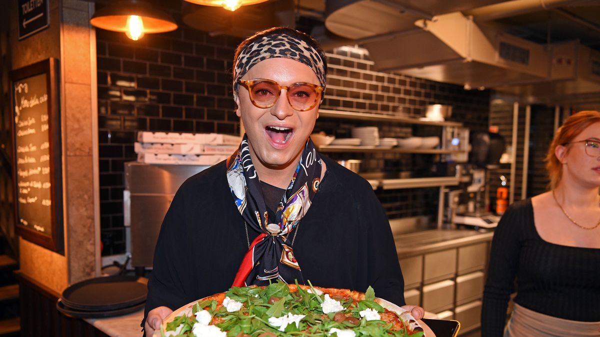 L'Osteria Party In Berlin
BERLIN, GERMANY - SEPTEMBER 07: Julian F. M. Stöckel during the L'Osteria opening party at Berliner Humboldthafen on September 7, 2022 in Berlin, Germany. (Photo by Tristar Media/Getty Images)
Tristar Media
