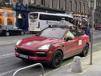 Czytelnik przyłapał Porsche z dziwnym sprzętem na dachu. Takich aut będzie więcej