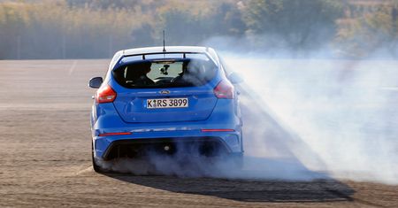 W redakcji Autokult.pl: Temat tygodnia - tydzień z hot hatchami, nowe Porsche Panamera i Mercedes Klasy V