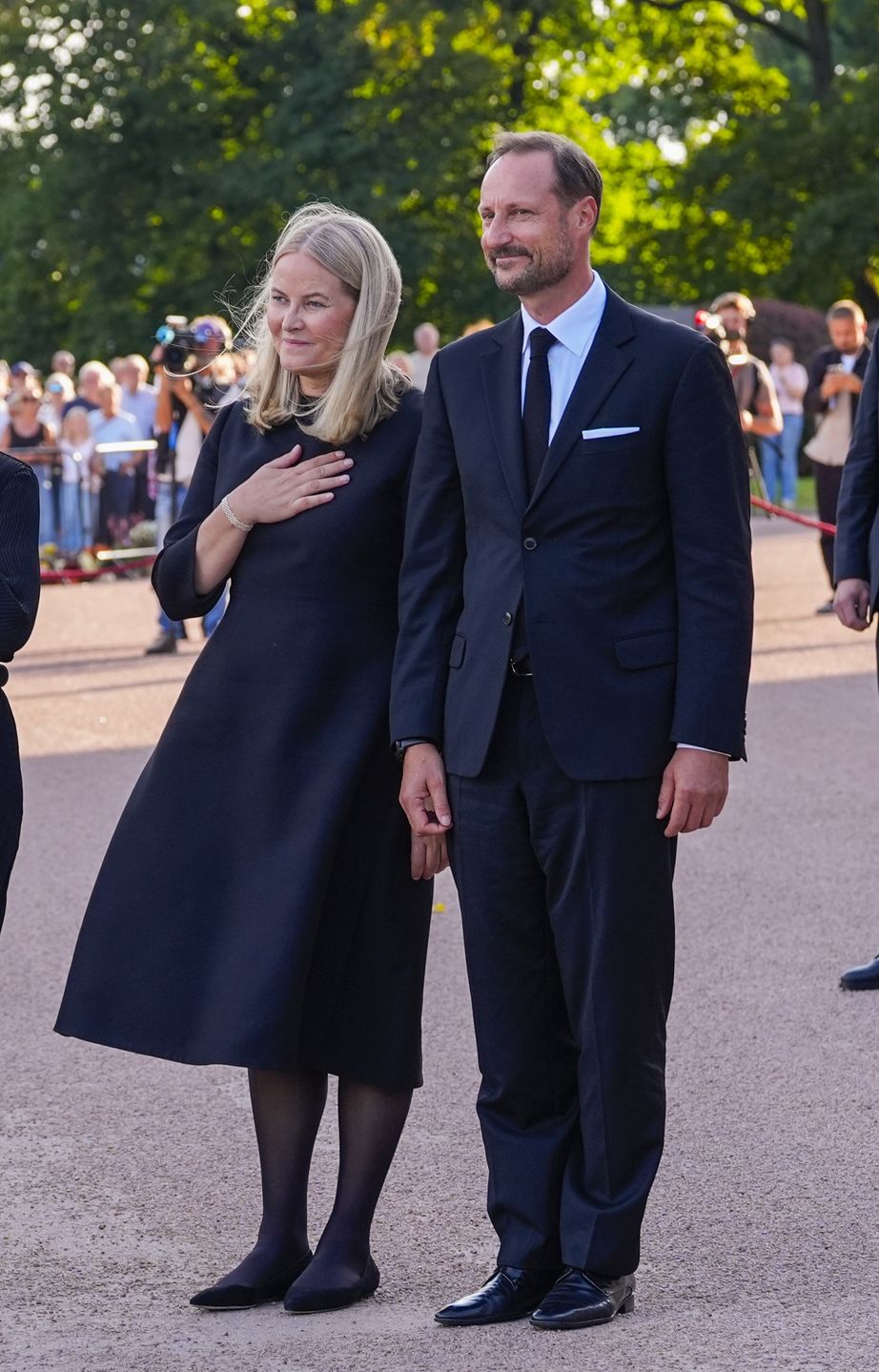 Skazany za gwałt syn Mette-Marit na pogrzebie króla Haralda V