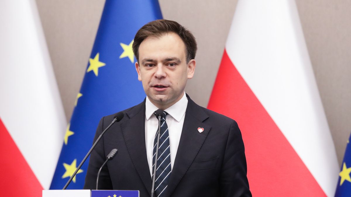 Andrzej Doma�ski
Warszawa, 23.05.2025. Minister finans�w Andrzej Doma�ski podczas konferencji prasowej w Gmachu Ministerstwa Finans�w w Warszawie, 23 bm. Spotkanie dot. obni�enie opodatkowania wydobycia miedzi. (mr) PAP/Tomasz Gzell
Tomasz Gzell
KONFERENCJA, miedzi, Ministerstwo Finans�w, obni�enie, opodatkowanie, POLITYKA, PRASOWA, wydobycie miedzi, aktywy pa�stwowe, briefing prasowy, gmach, podatki