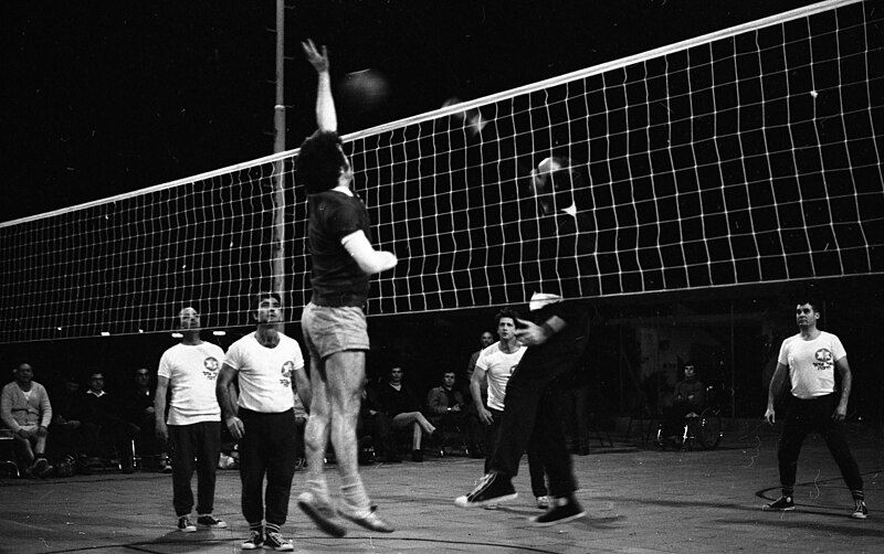 Miała być sportem dla słabszych. Historia siatkówki