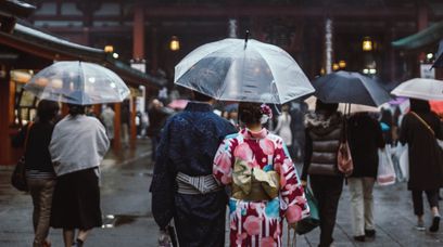 Japonia będzie swatać obywateli "rządowym Tinderem"