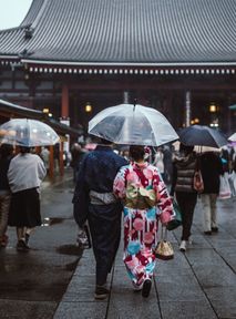 Japonia będzie swatać obywateli "rządowym Tinderem"