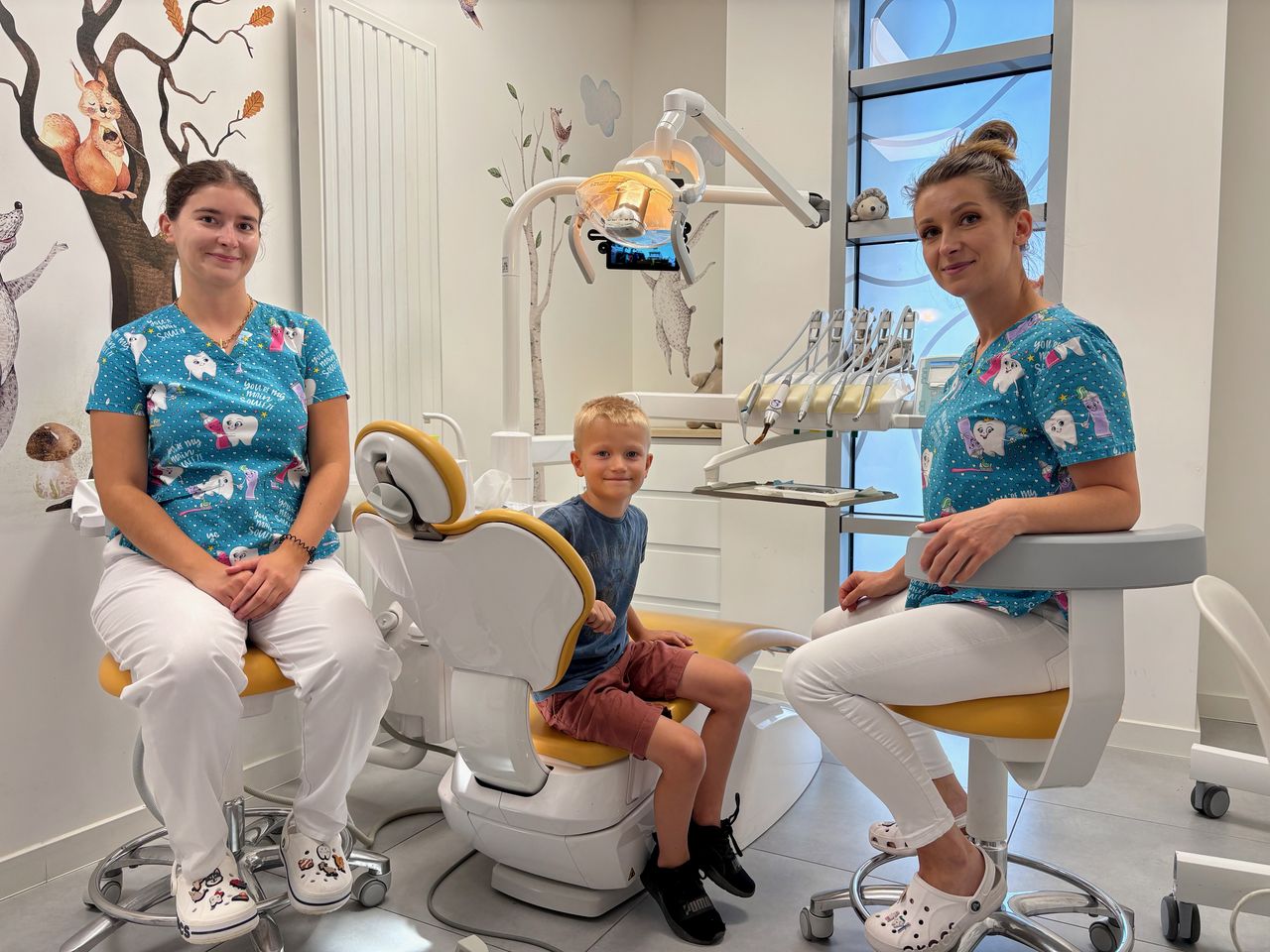 Dbajmy o dziecięce zęby – dentystka radzi, jak uniknąć próchnicy po wakacjach
