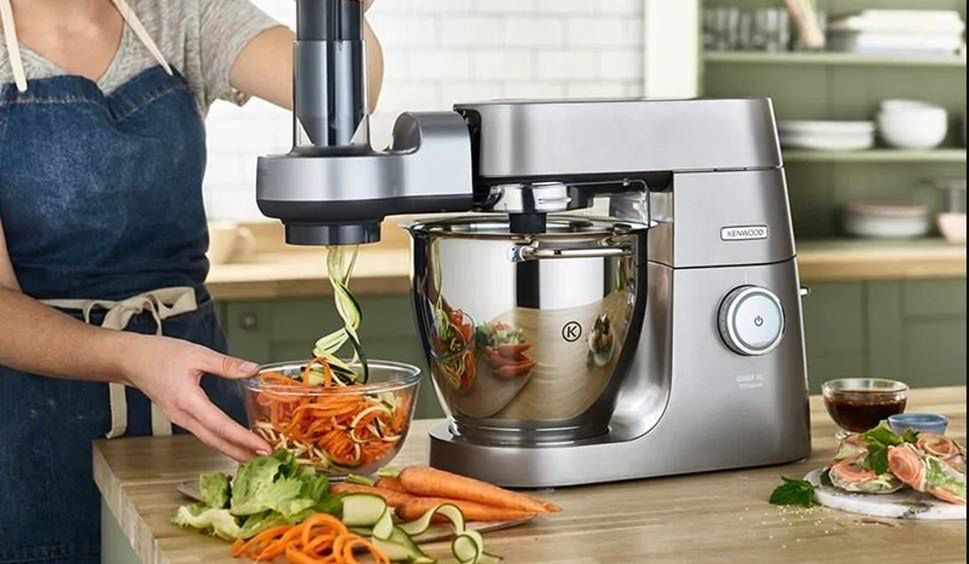 Wielofunkcyjne roboty kuchenne - czy warto? Ceny, opinie, producenci