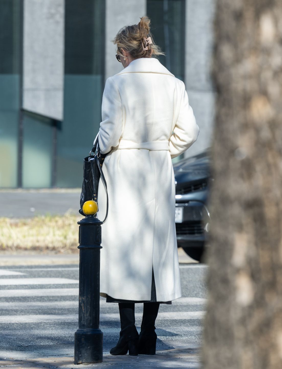 Beata Ścibakówna walczy z wiatrem i  łamie przepisy drogowego