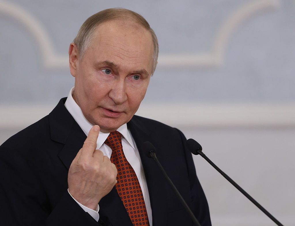 Kolejny kraj pod butem Putina. Oddają port i żołnierzy