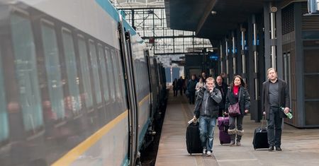 Pendolino już na polskich torach, w mediach głupawka. “Czy wy nas macie za idiotów? Tak, tak!”