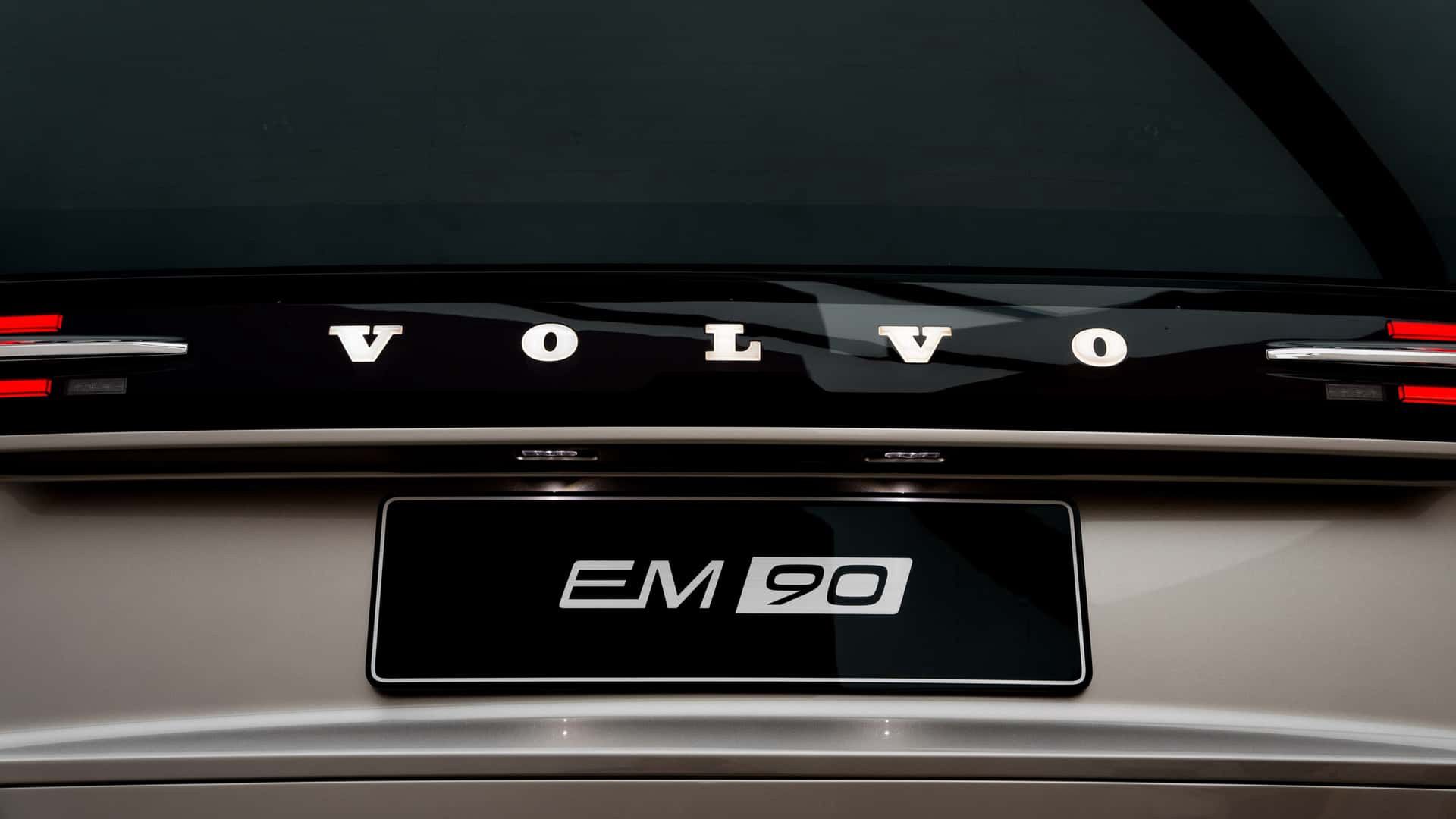 Volvo EM90