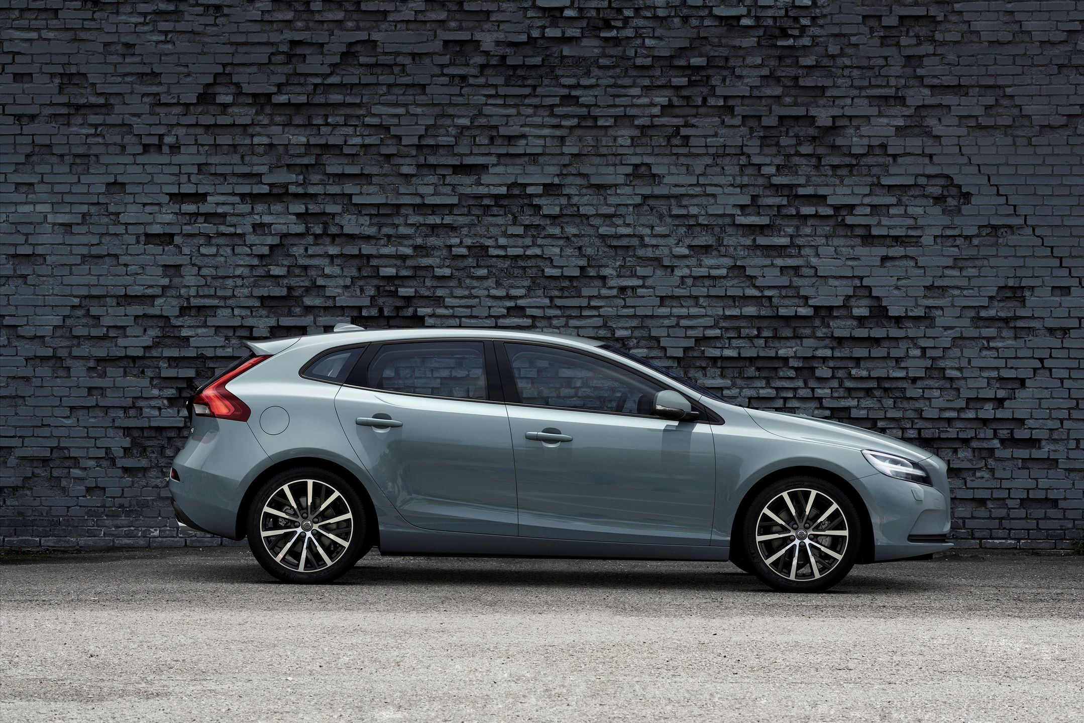 Volvo V40 7