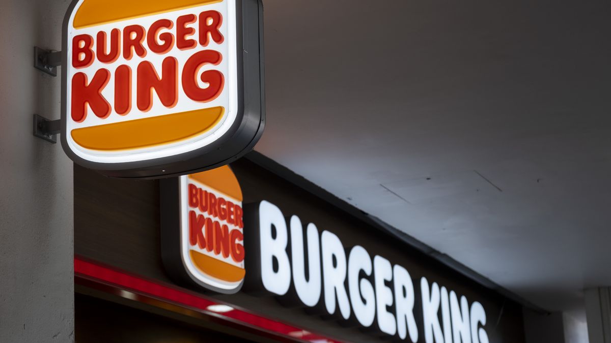 Sign for the food brand Burger King outside their restaurant in Stratford on 5th January 2026 in London, United Kingdom. Burger King is an American-based multinational chain of hamburger fast food restaurants known for its famous flame grilled Whopper burgers. (photo by Mike Kemp/In Pictures via Getty Images)