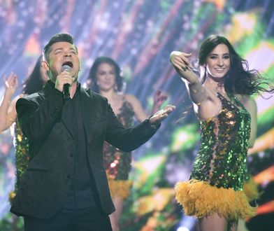 Fałsze, podwinięte sukienki i zmyślone gwiazdy. Największe sylwestrowe wpadki