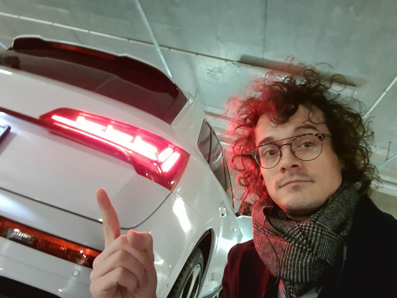 Audi Q5 ze światłami OLED. Przydadzą się na "siedzących na zderzaku"
