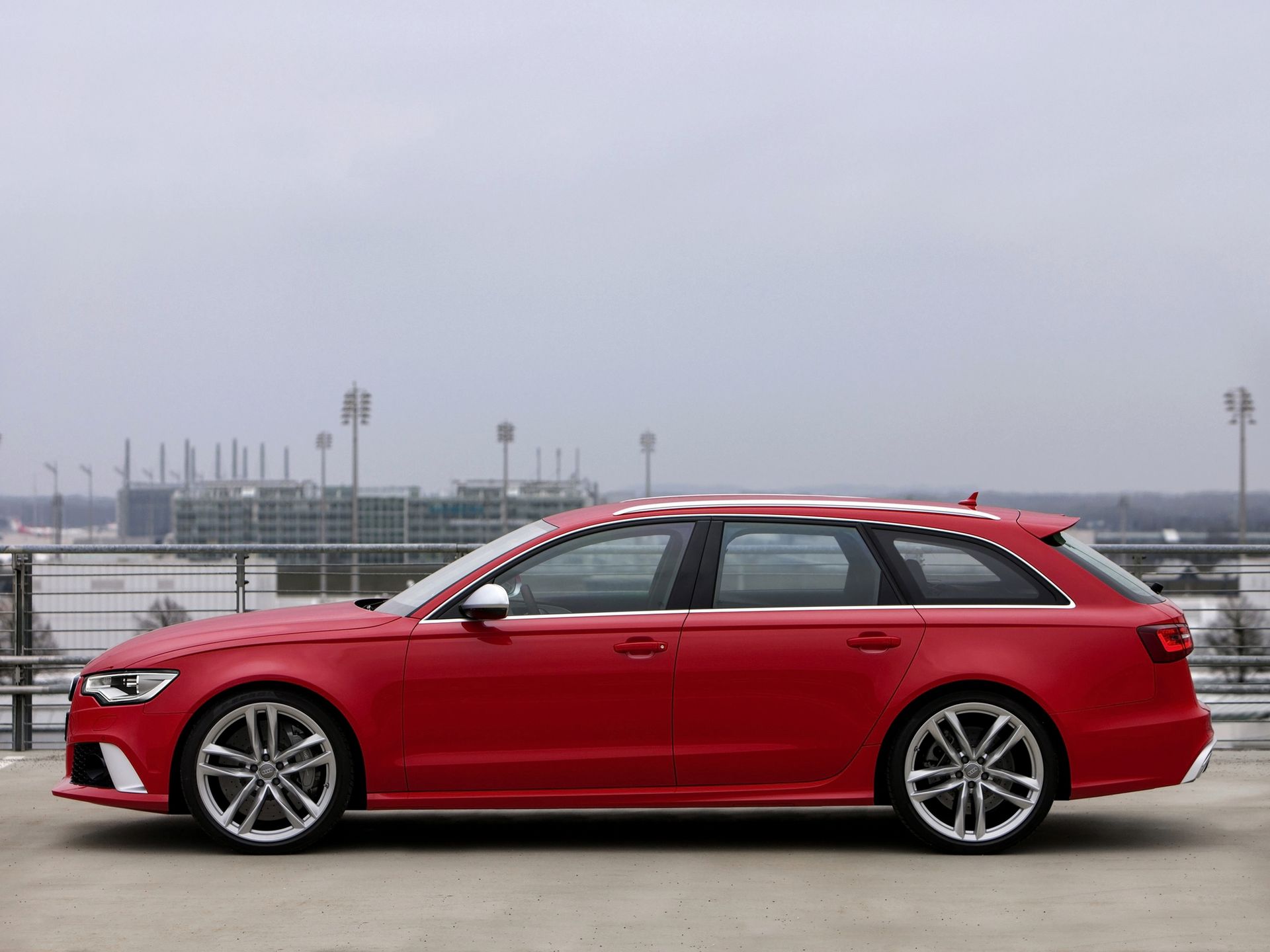 Seryjne Audi RS6 Avant