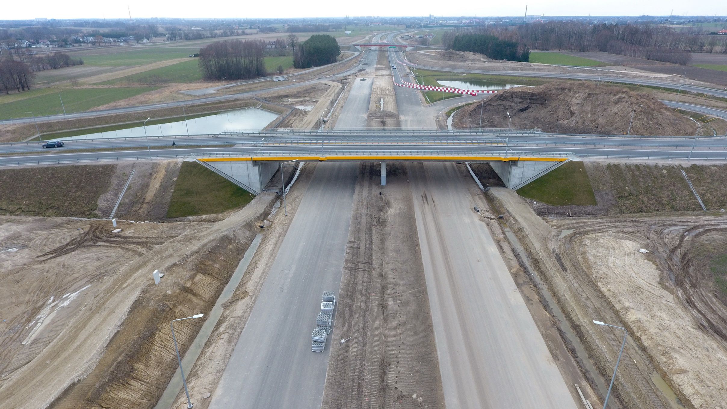 Budowa odcinka drogi S14 Lublinek - Aleksandrów Łódzki, marzec 2022 r.