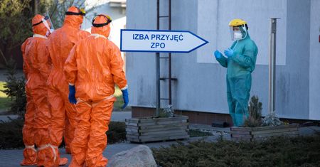 Koronawirus w Polsce. Ministerstwo Zdrowia podaje raport. Nowe przypadki zakażeń i zgony
