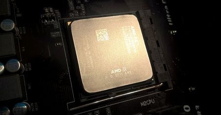 Microsoft zatrzymał łatki na luki w procesorach AMD