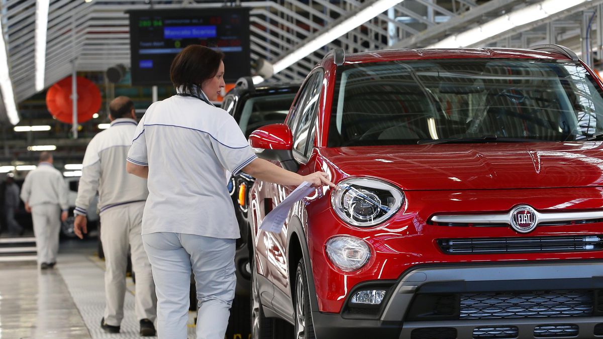 W Chinach po szczycie zachorowań w lutym i rekordowym spadku sprzedaży aut, w marcu wynik w salonach wzrósł czterokrotnie. W Europie powrót do normy może trwać dłużej