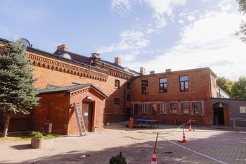 Miliony na remont płockiej "Szóstki". Odnowiona zostanie elewacja i szkolne wnętrza