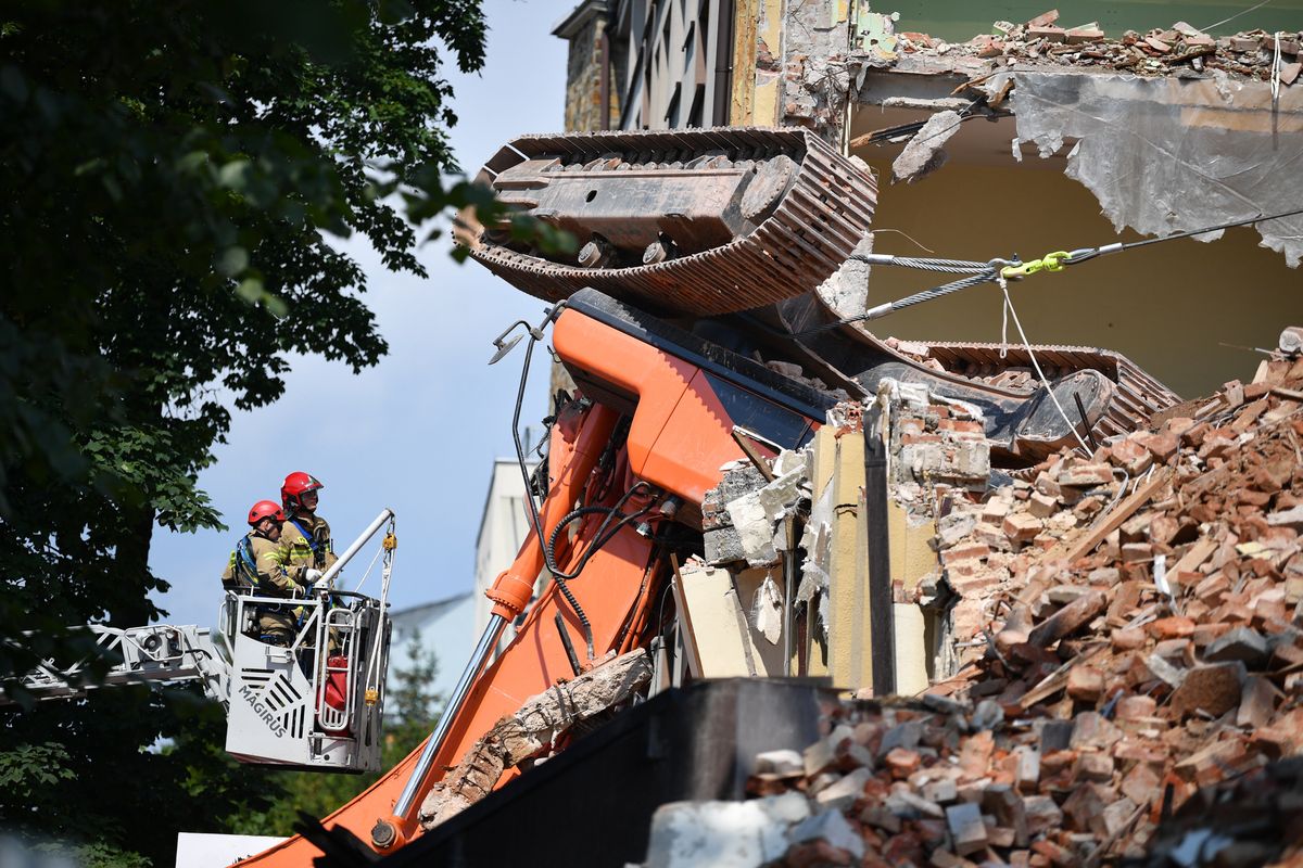 Tragiczny wypadek w Kielcach. Nie żyje operator koparki