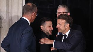 Zełenski w pułapce dwóch wojen. Na froncie wygrywa, w kraju traci grunt