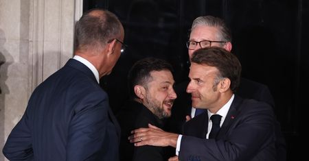 Zełenski w pułapce dwóch wojen. Na froncie wygrywa, w kraju traci grunt