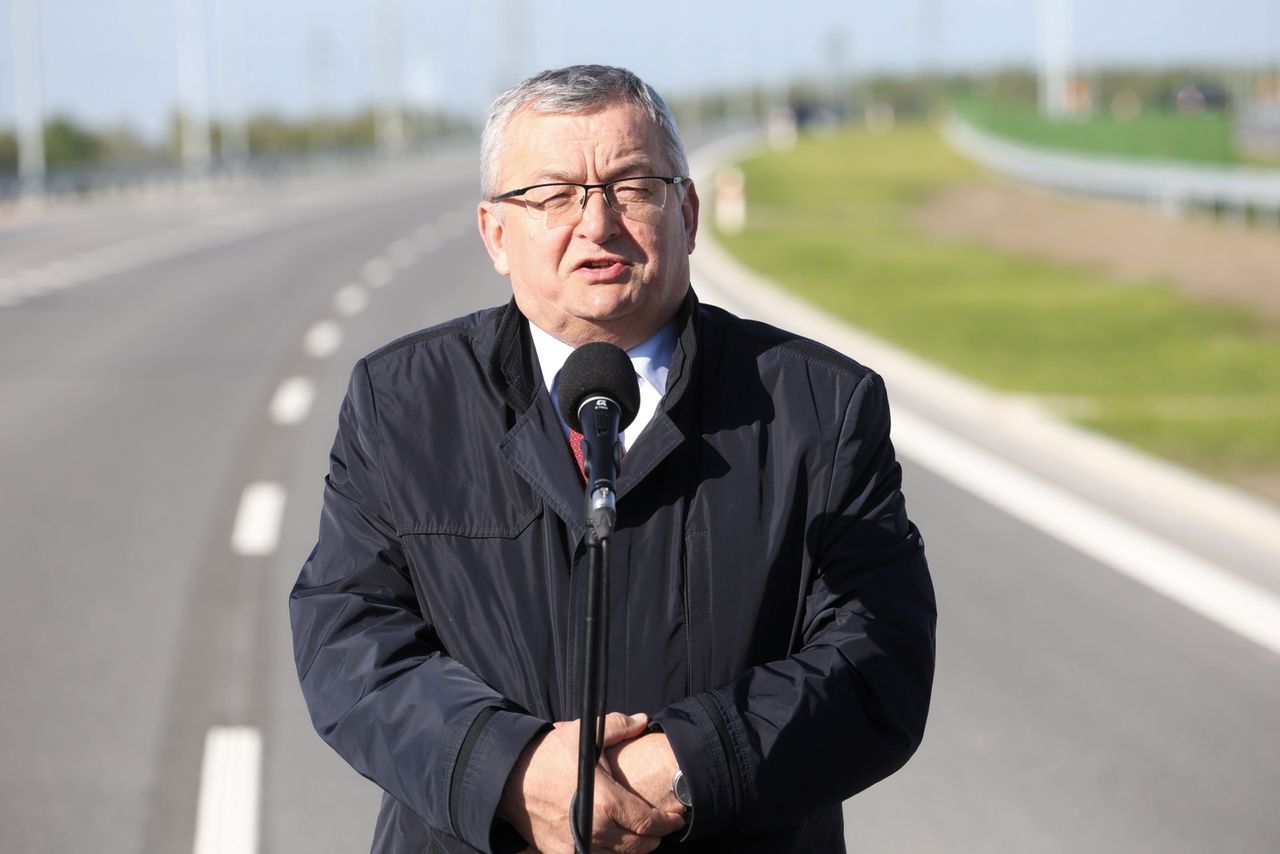 Minister Andrzej Adamczyk