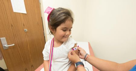 Kontrola szczepień przyniosła efekt. Coraz więcej zgłoszeń o niezaszczepionych dzieciach