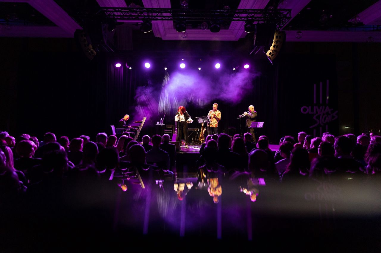 Jazz i teatr w chmurach – niezapomniane spotkania ze sztuką na 34. piętrze