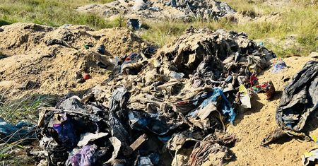 "Słupy", beczki z trucizną i burmistrz w kajdankach – CBŚP rozbiło mafię śmieciową w dwóch województwach