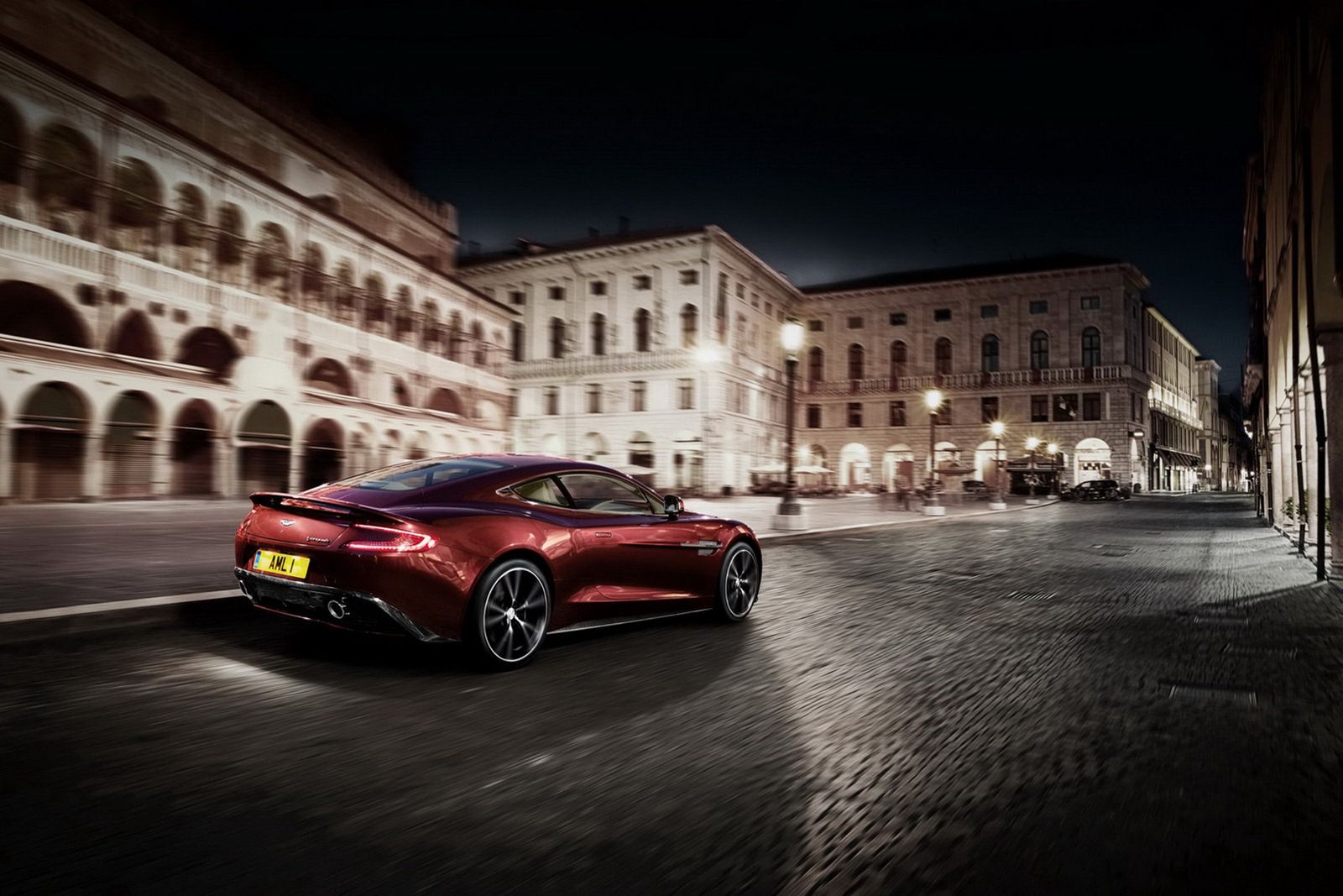2013 Aston Martin Vanquish - uczta dla oczu [galeria] 4