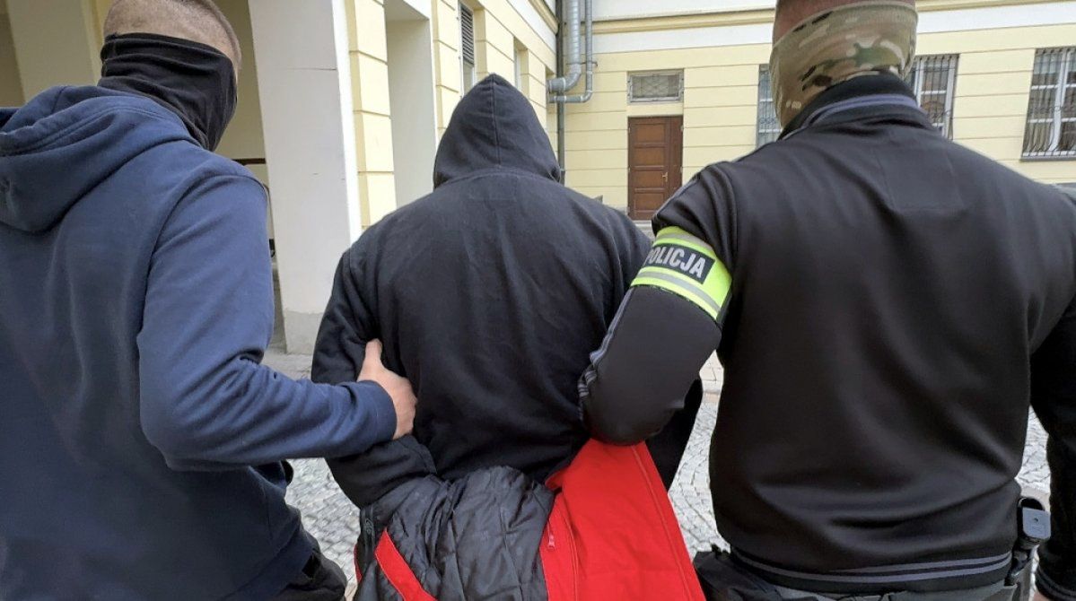 Warszawa: Adwokat w gangu złodziei. Zorganizowana grupa rozbita