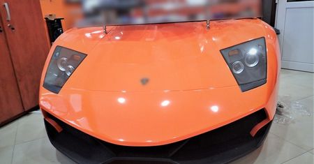 Wrocław. Meble łudząco podobne do Lamborghini. Firma z naszego regionu może mieć ogromne problemy
