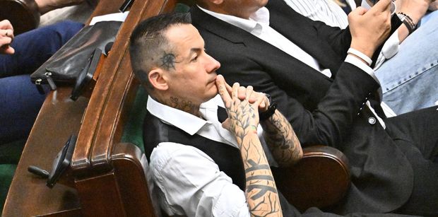 Tak Marcin Józefaciuk wyglądał BEZ TATUAŻY. Poznalibyście? (FOTO)