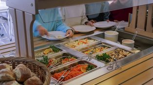 Obowiązkowa w każdej stołówce szkolnej w Polsce. Na czym polega dieta planetarna?