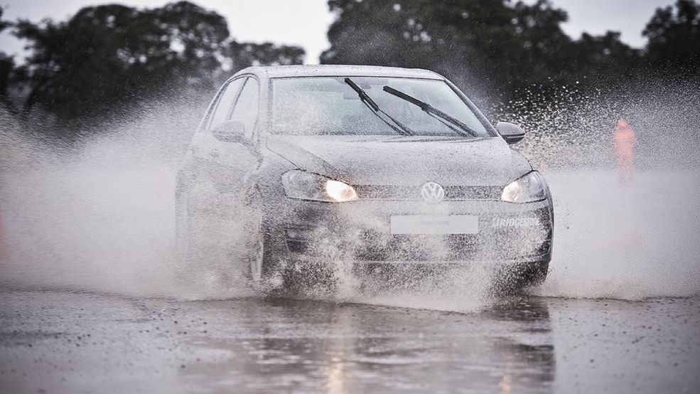 Niestety majówka raczej deszczowa. Uważajcie na mokrej nawierzchni.