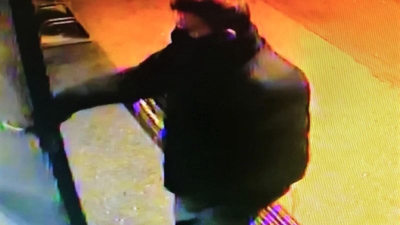 Wrocław. Policja poszukuje mężczyzny. Atakuje kobiety w starszym wieku