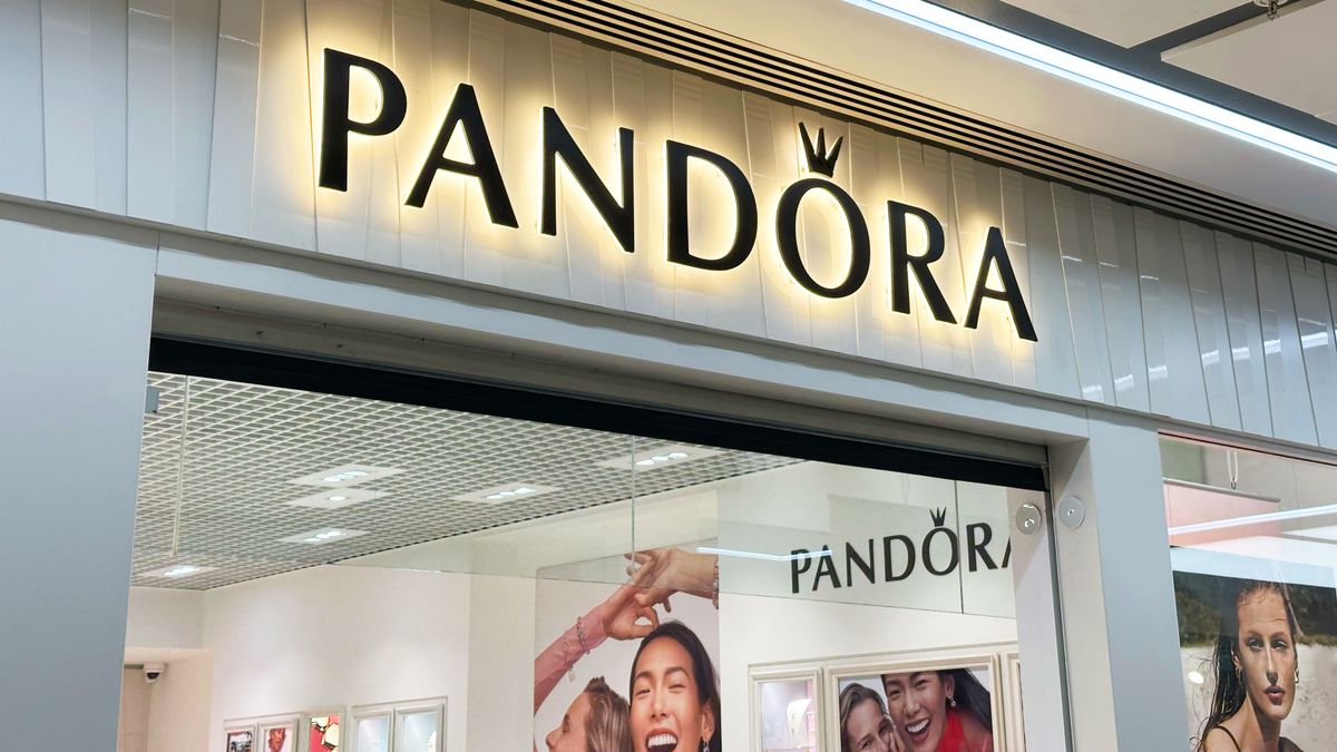 LONDON,ENGLAND - July 17 2025:  Pandora shop front exterior on July 17,2025 in London, England. (Photo by Peter Dazeley/Getty Images)